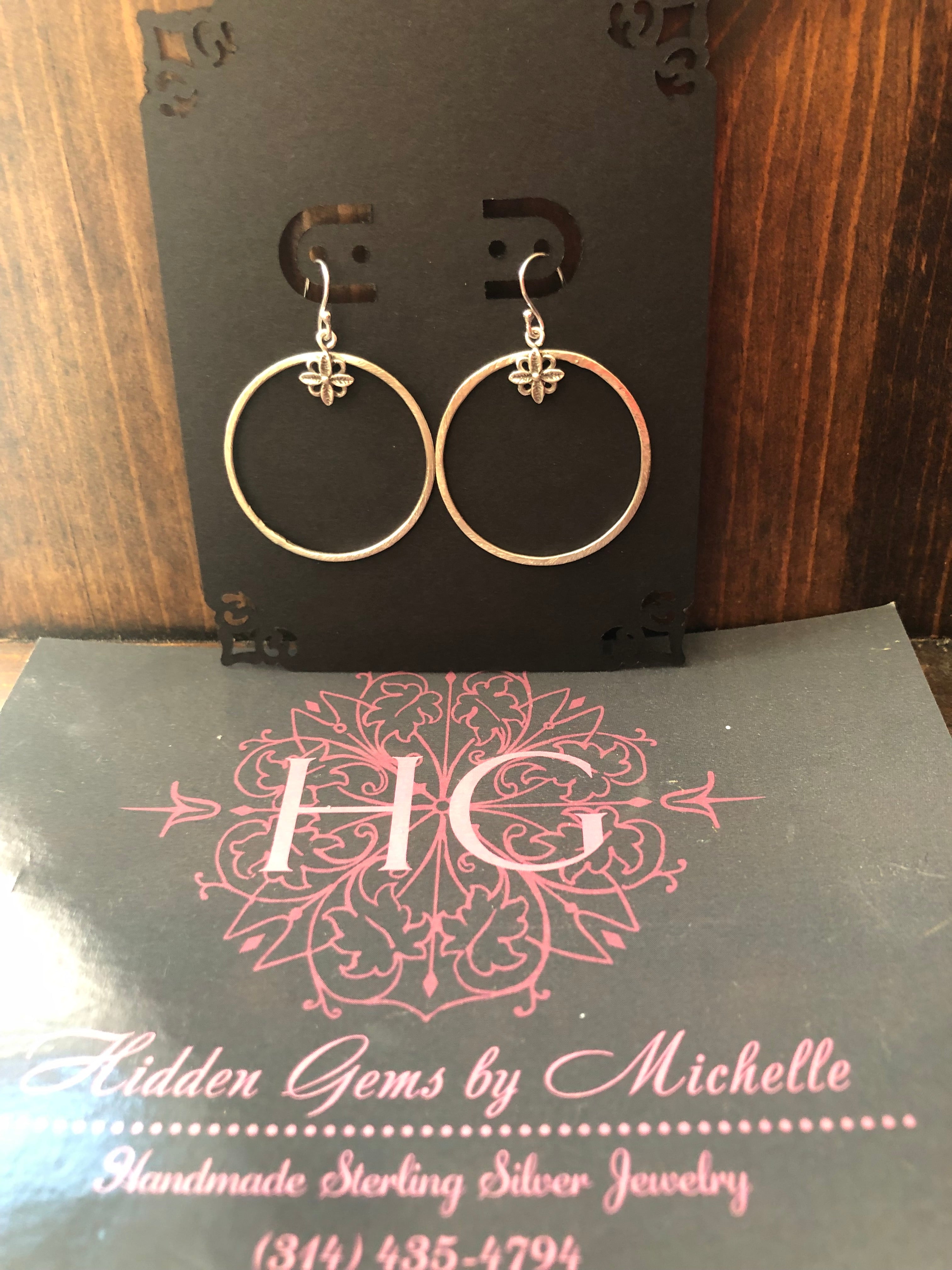 E97 SS medium hoop with flower