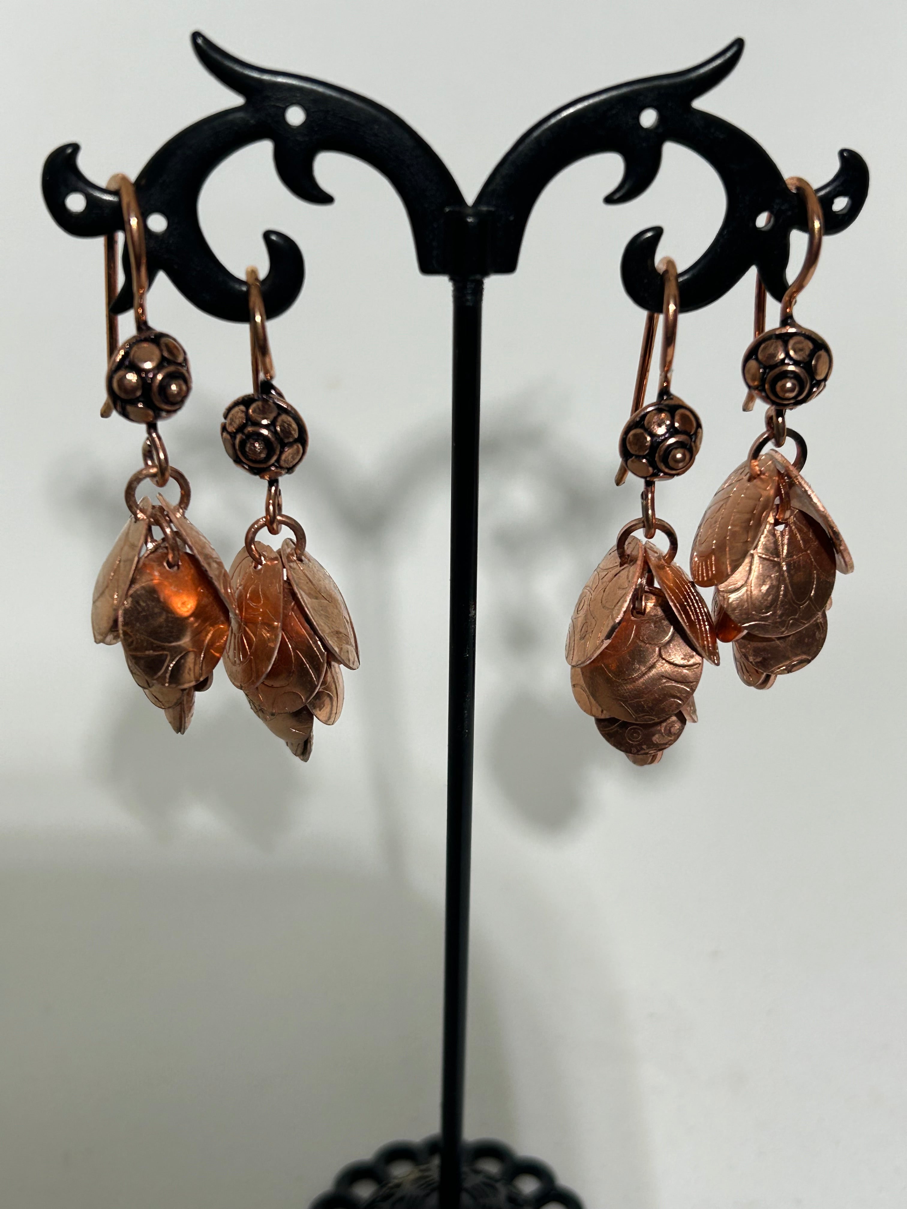 E60  Copper cascading disc earrings
