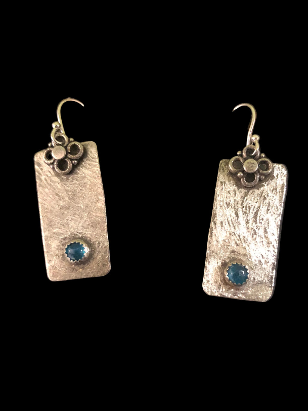 E95 SS Retangle 4 mm blue mm apatite earrings