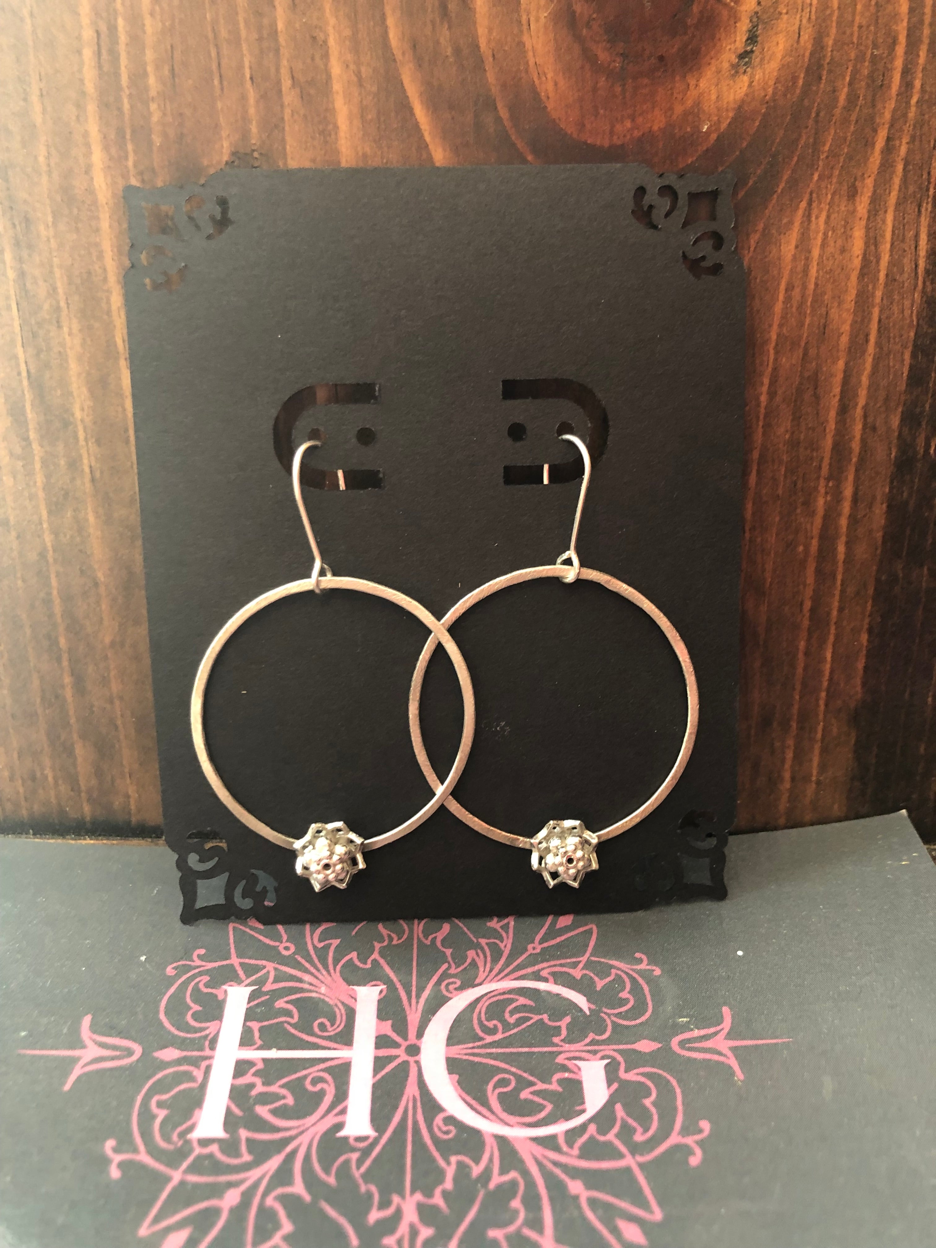 E99 Lg Hoop with Lotus Flower