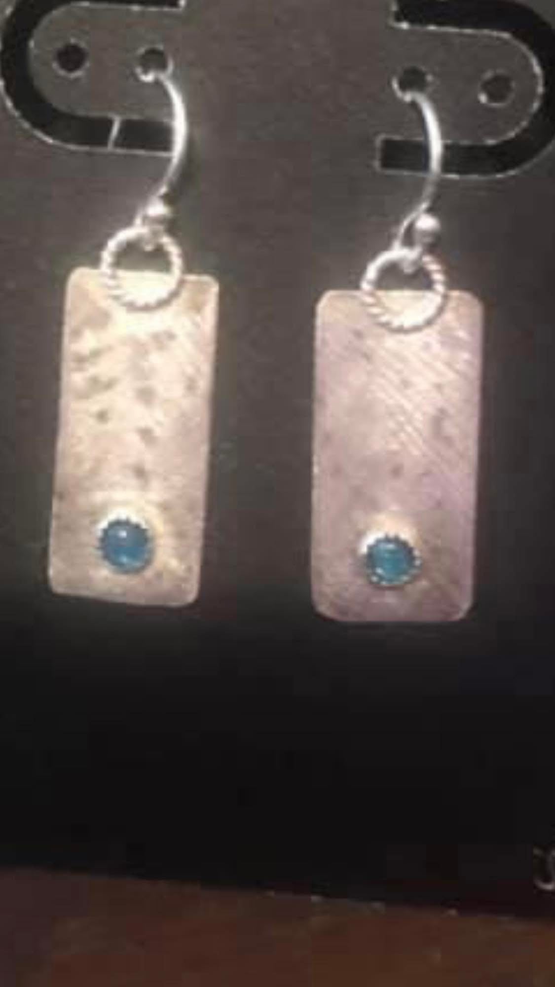 E111 SS ‘Sheet & Stone’ 4mm Neon Blue Apatite Earrings