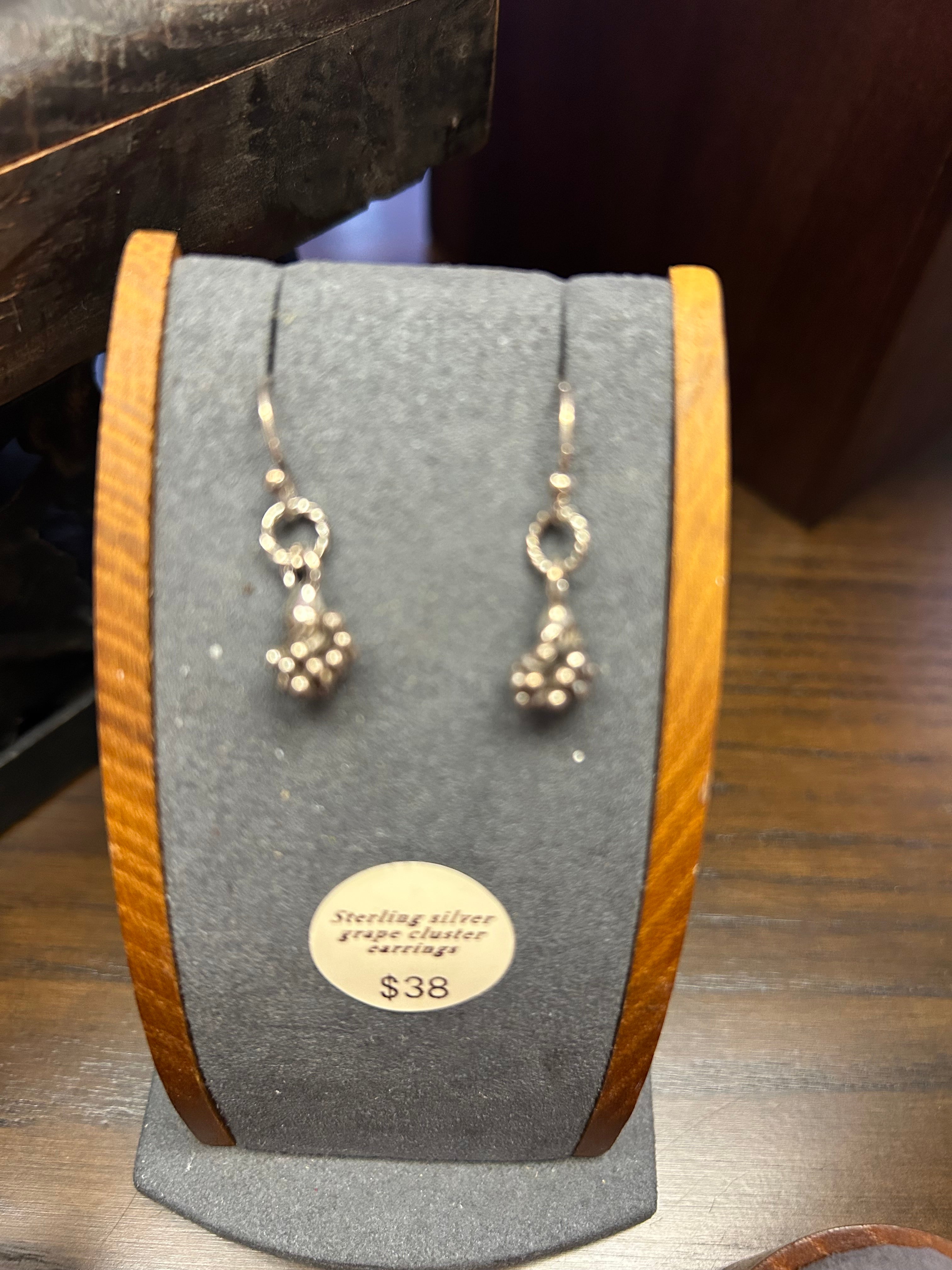 E87 SS grape cluster earrings
