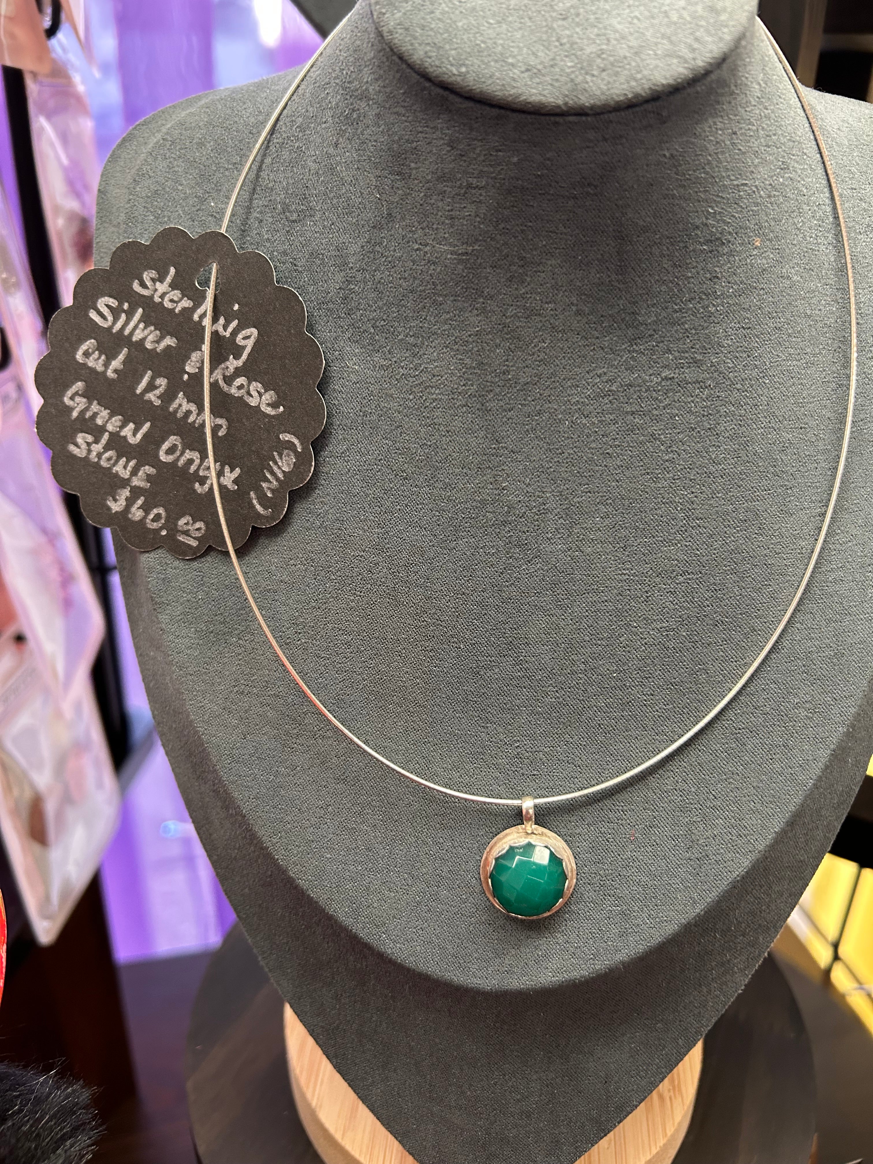 N16  Sterling Silver Rose-cut 12 mm Green Onyx on 17 inch SS omega