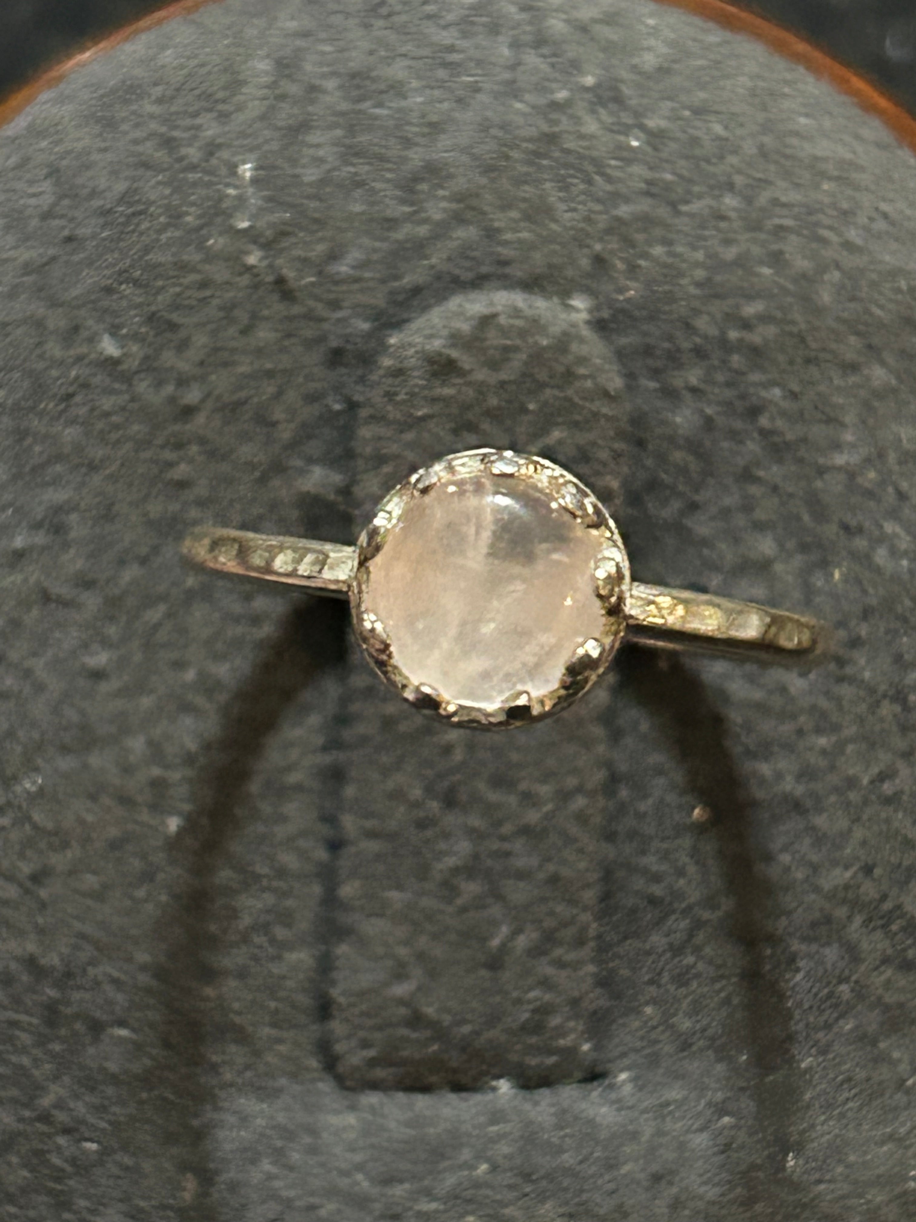 R32 SS 6mm Rose Quartz size 6 ring