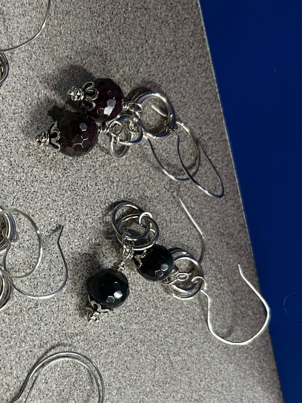 E137 SS Möbius & 10 mm Black Agate