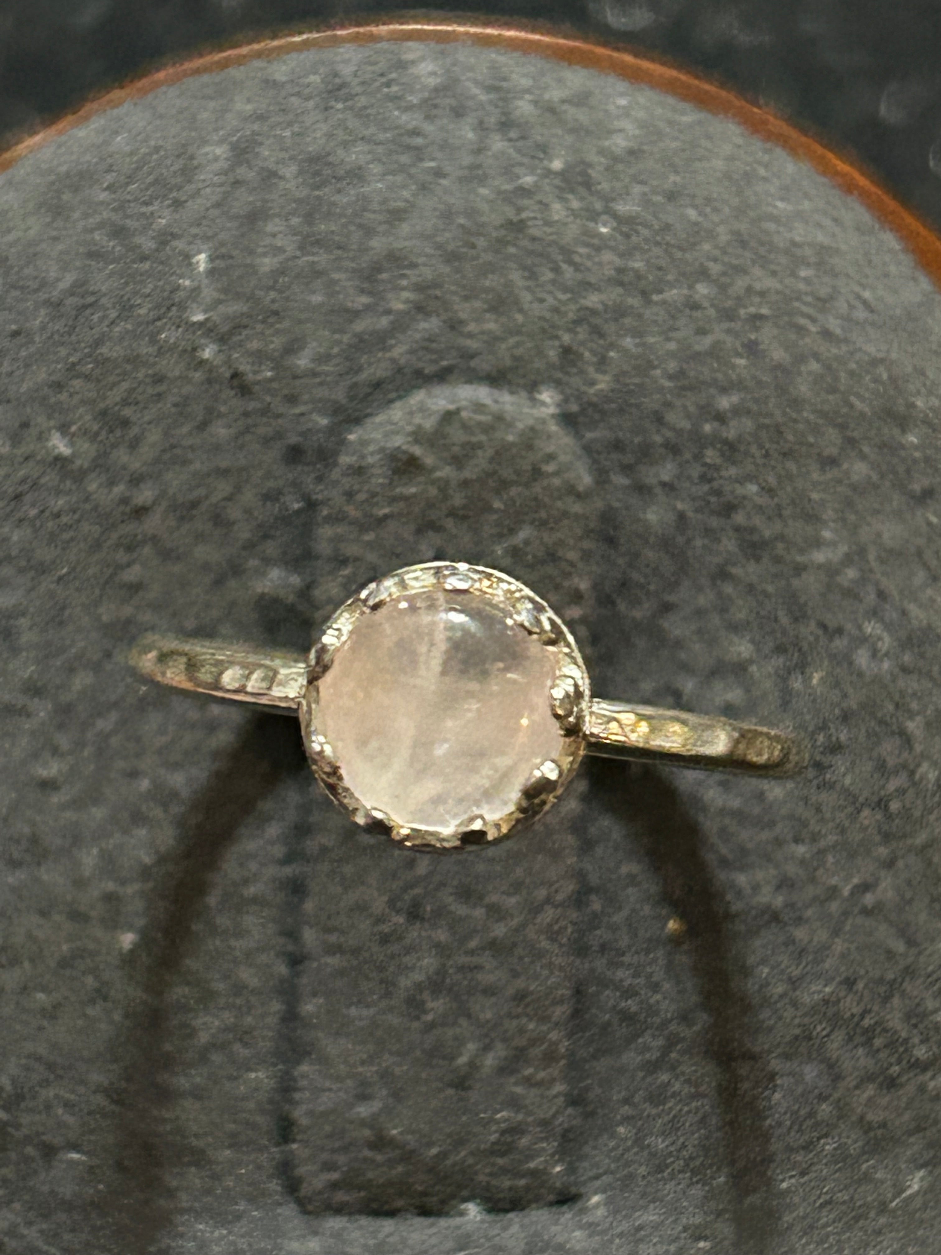 R32 SS 6mm Rose Quartz size 6 ring
