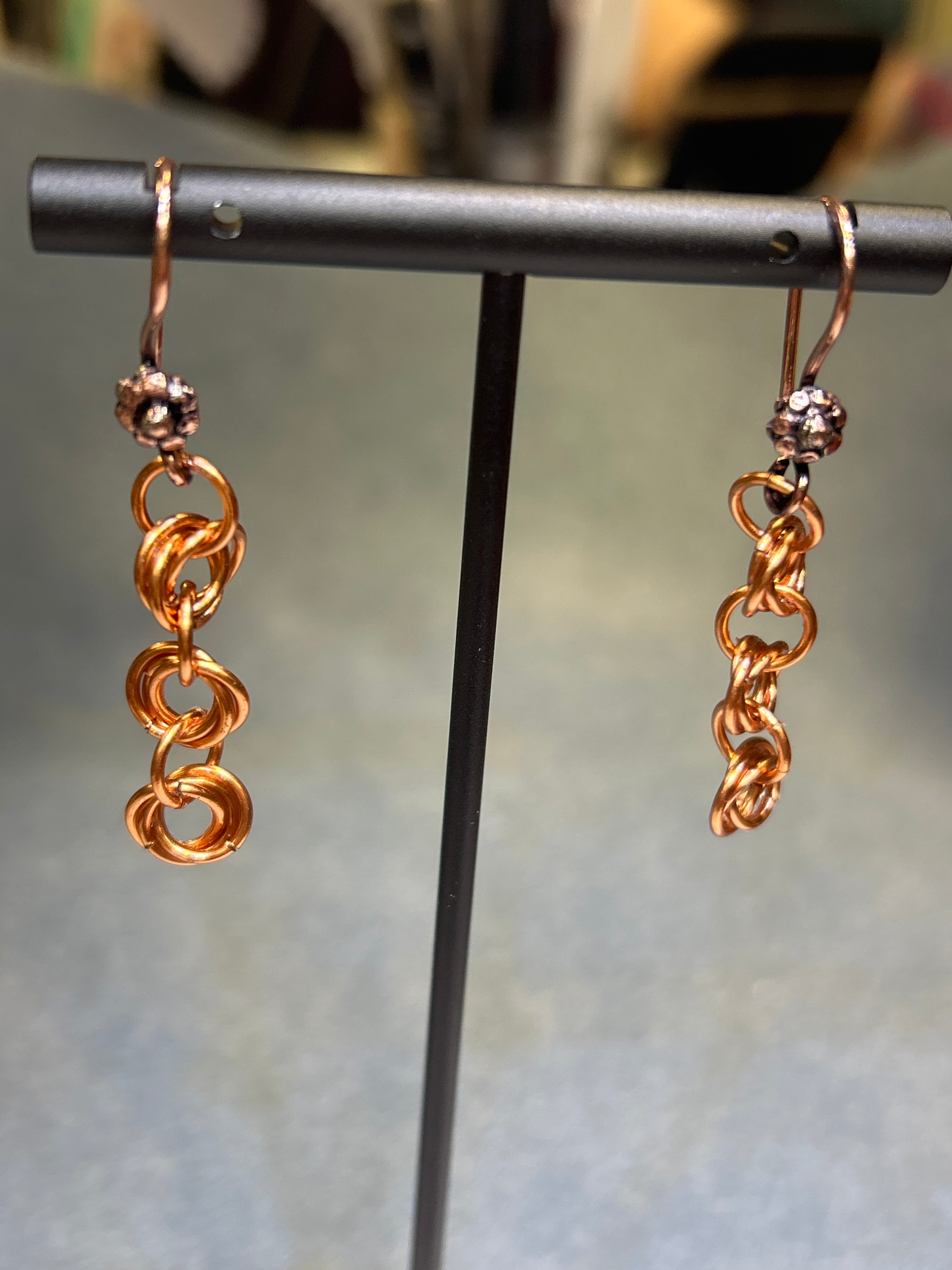 E83 medium copper chainmail earrings