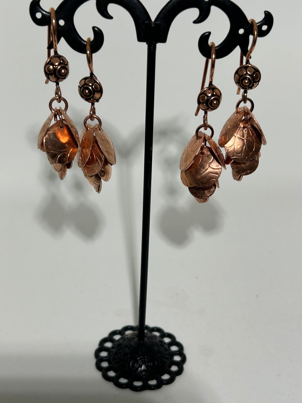 E60  Copper cascading disc earrings