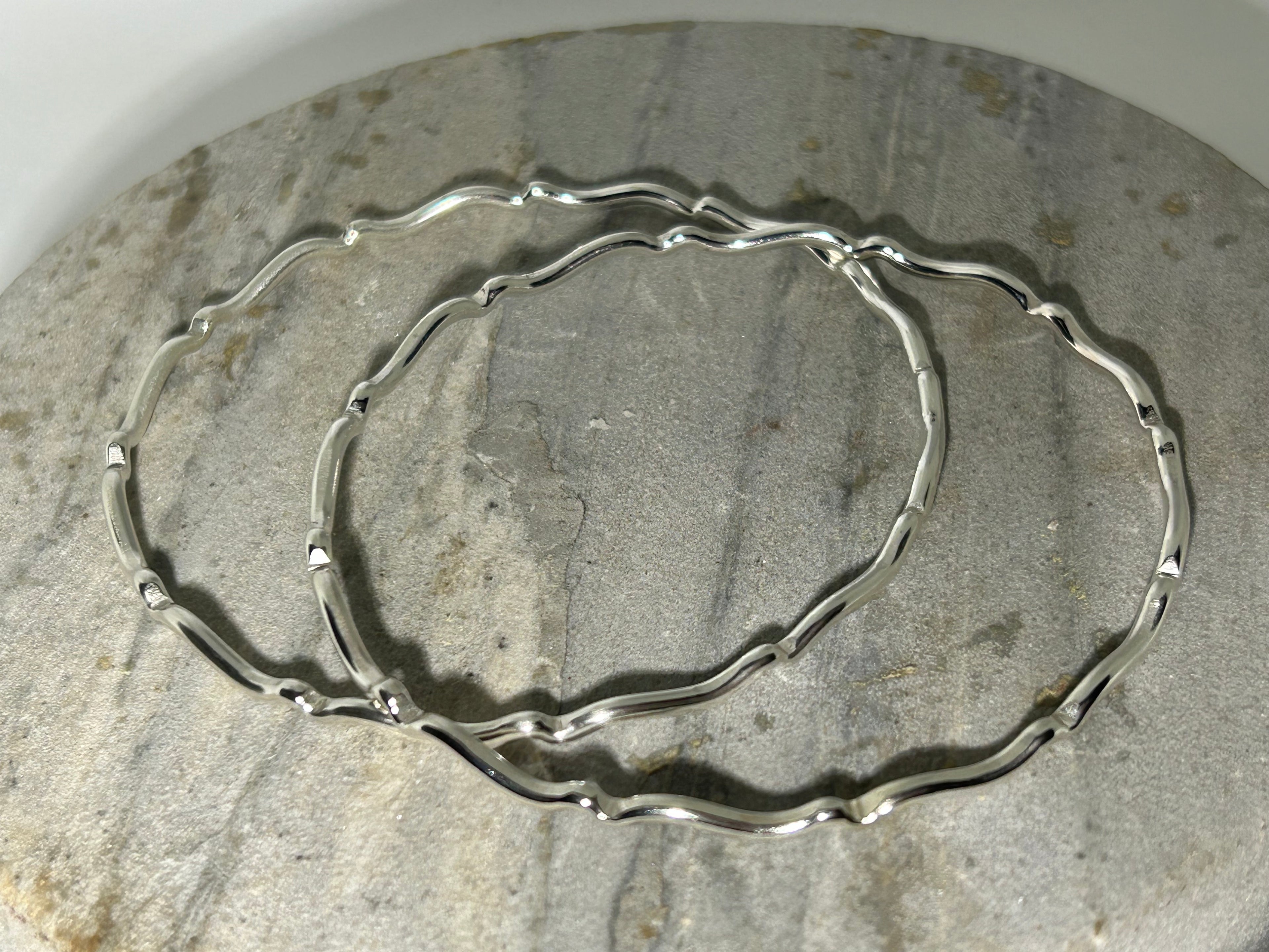 B16 Sterling Silver 12 ga Wavy Bangle Bracelet (Large)