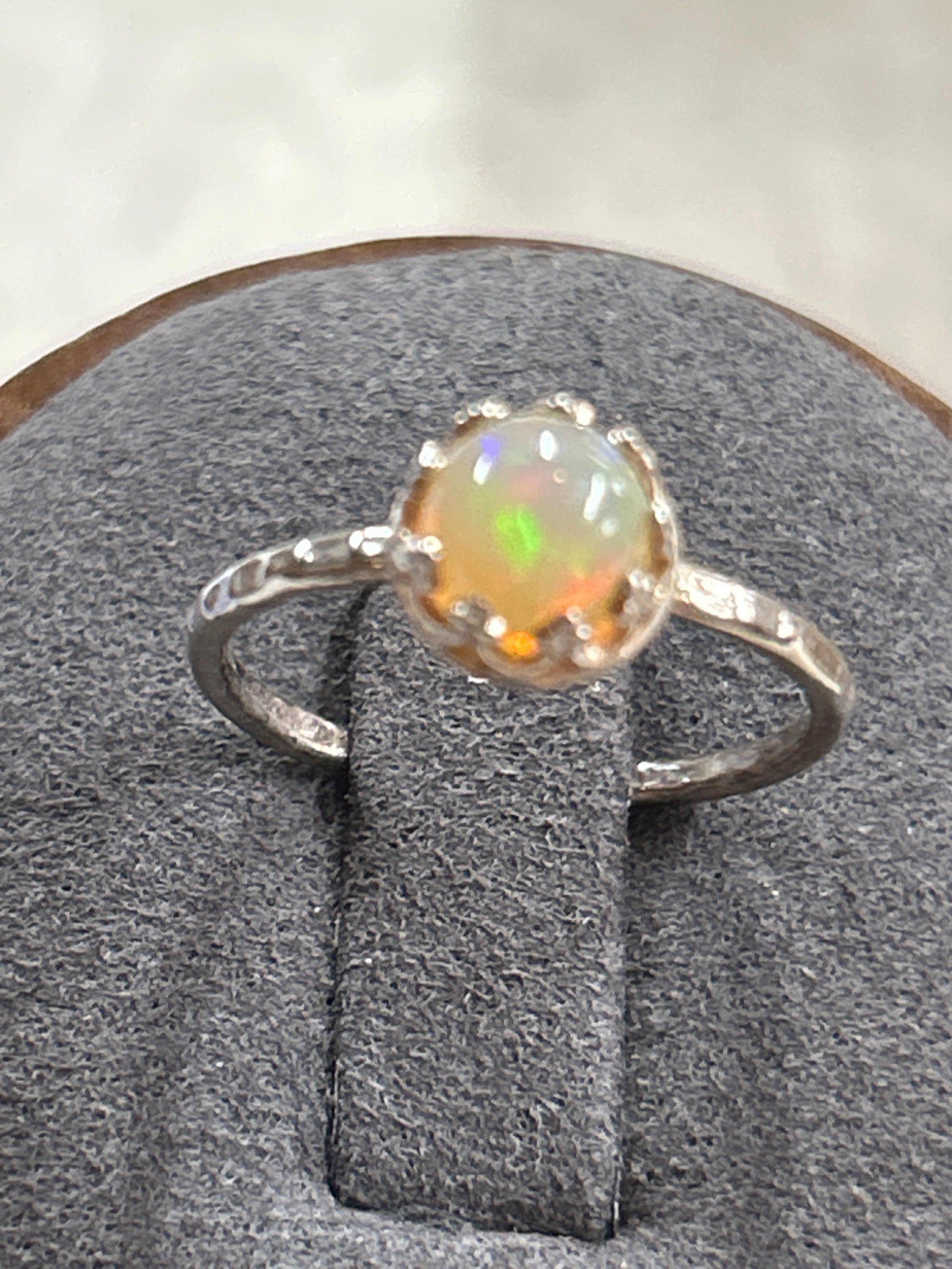 R22 Sterling silver 6 mm Ethiopian Fire Opal size 5.5 crown set ring