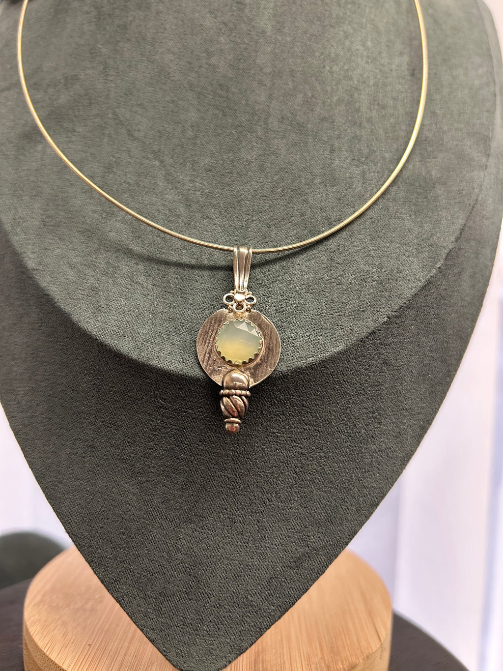 N19  “Ice Cream Cone” 10 mm Rose-cut Round Chalcedony in Sterling Silver