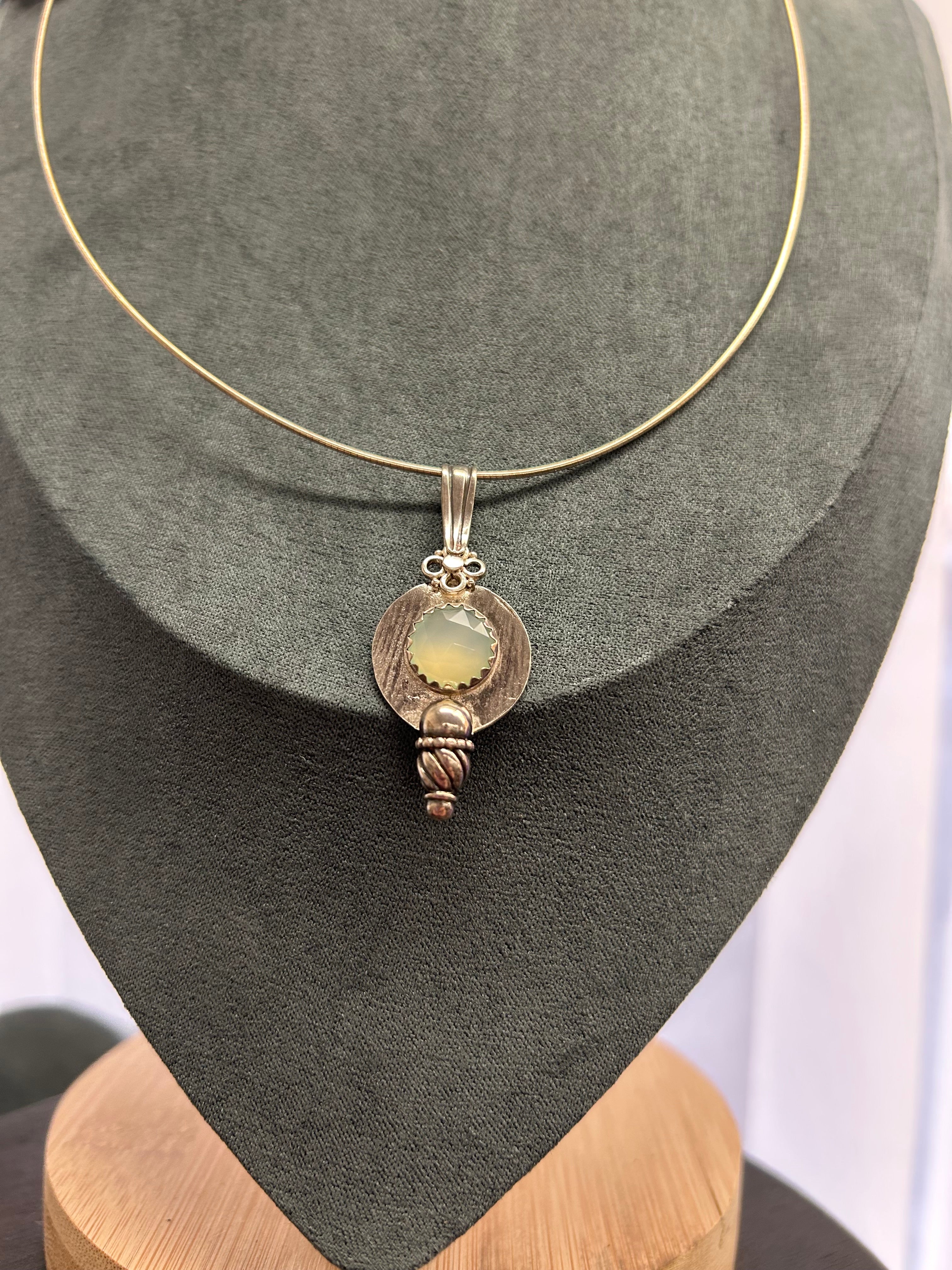 N19  “Ice Cream Cone” 10 mm Rose-cut Round Chalcedony in Sterling Silver