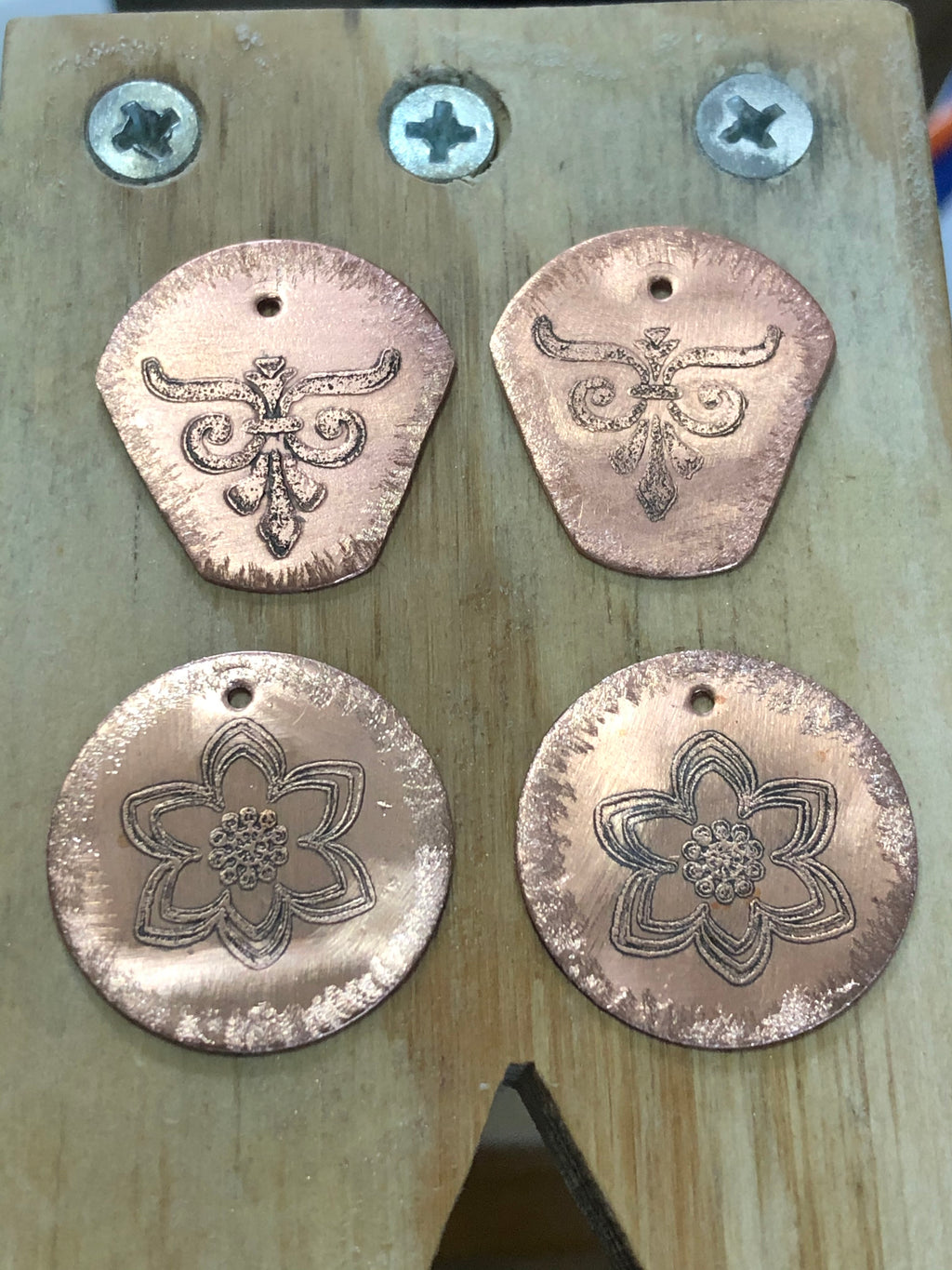 E129B Copper Flower Etched Disk Earrings