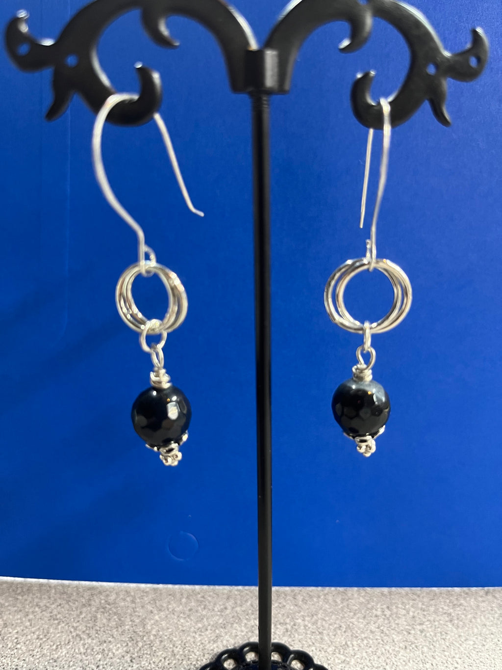 E137 SS Möbius & 10 mm Black Agate