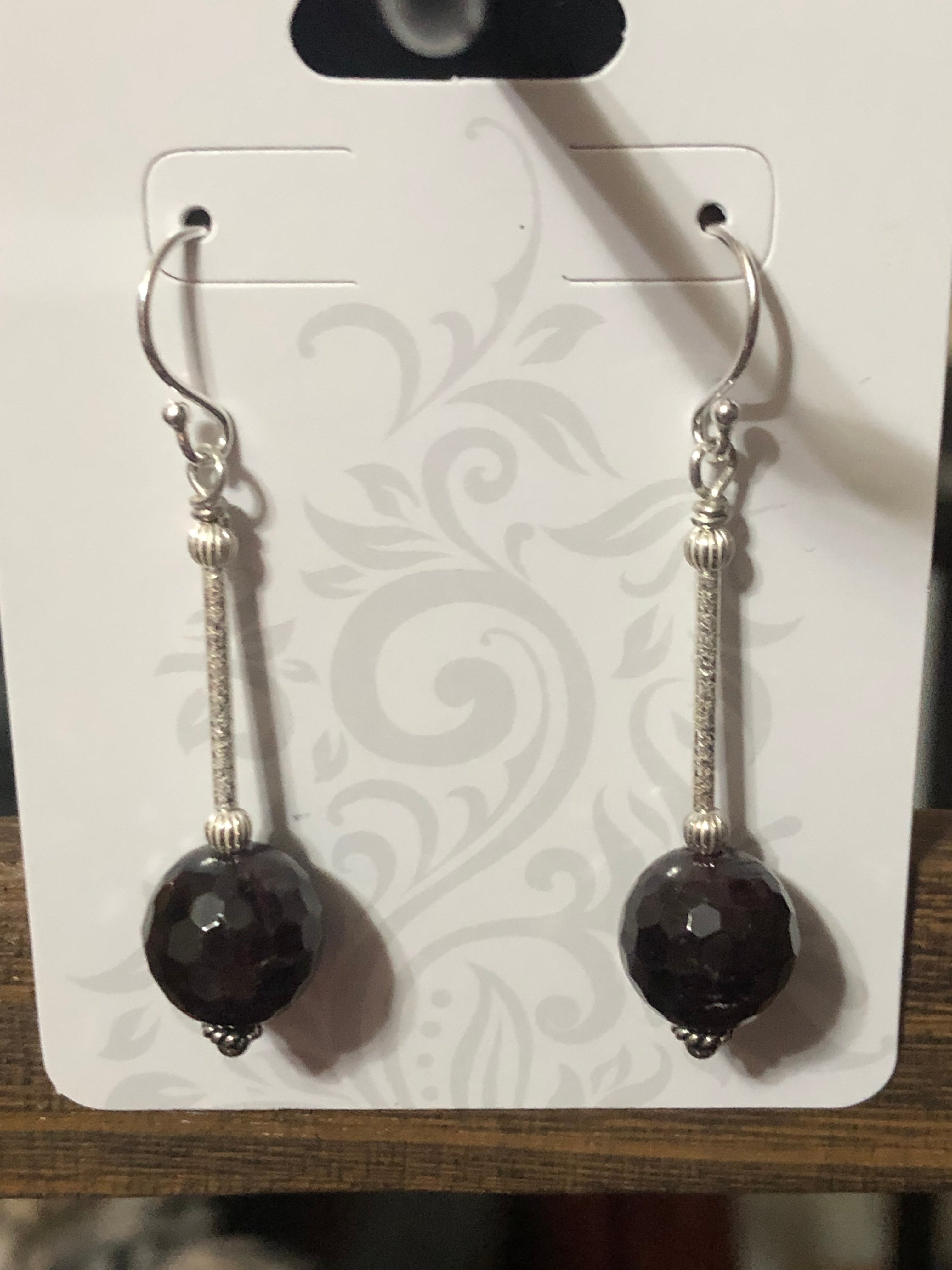 E153 Bead-on-a-stick
