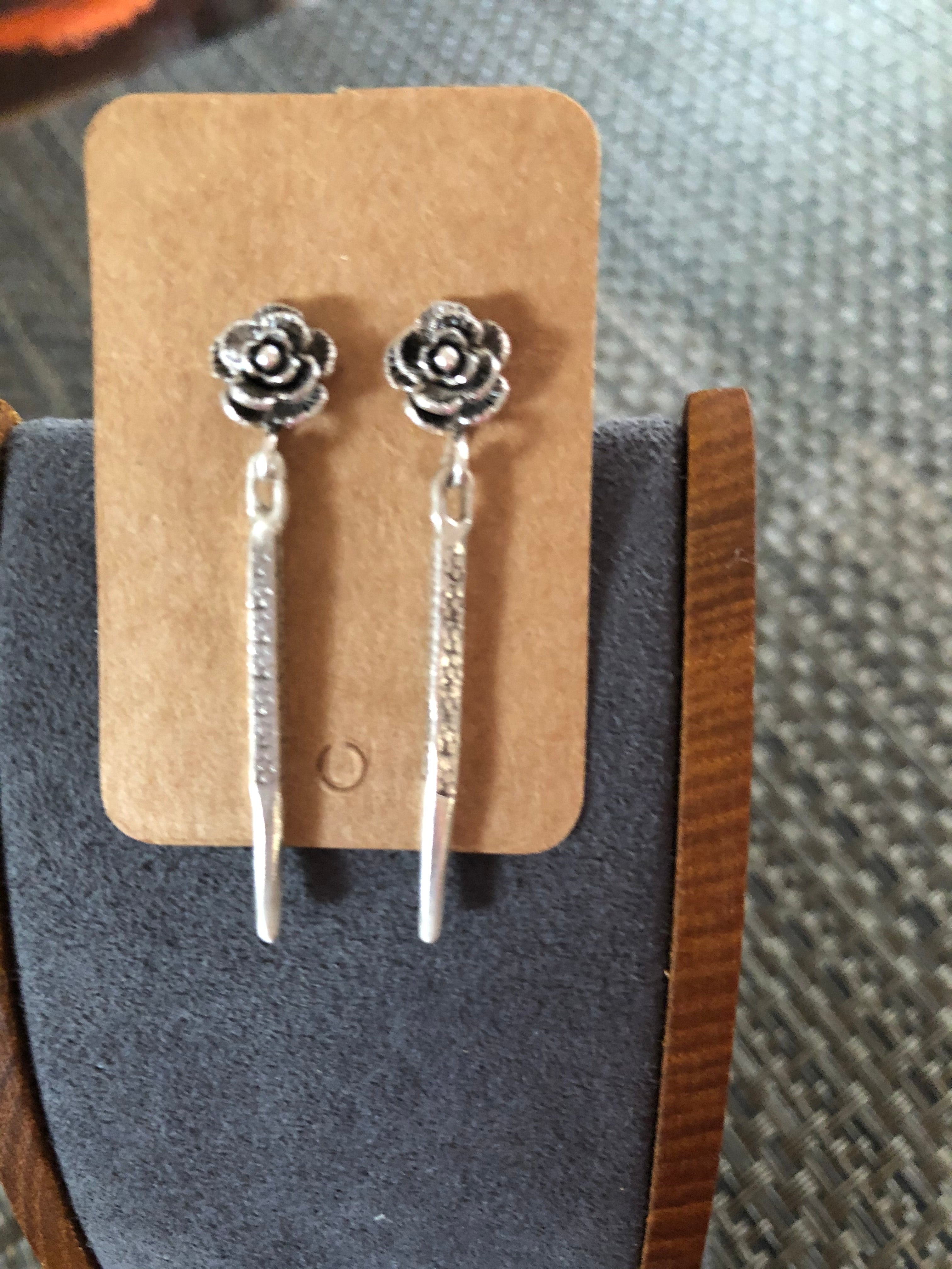 E93  Sterling Silver “Rose & Dagger”