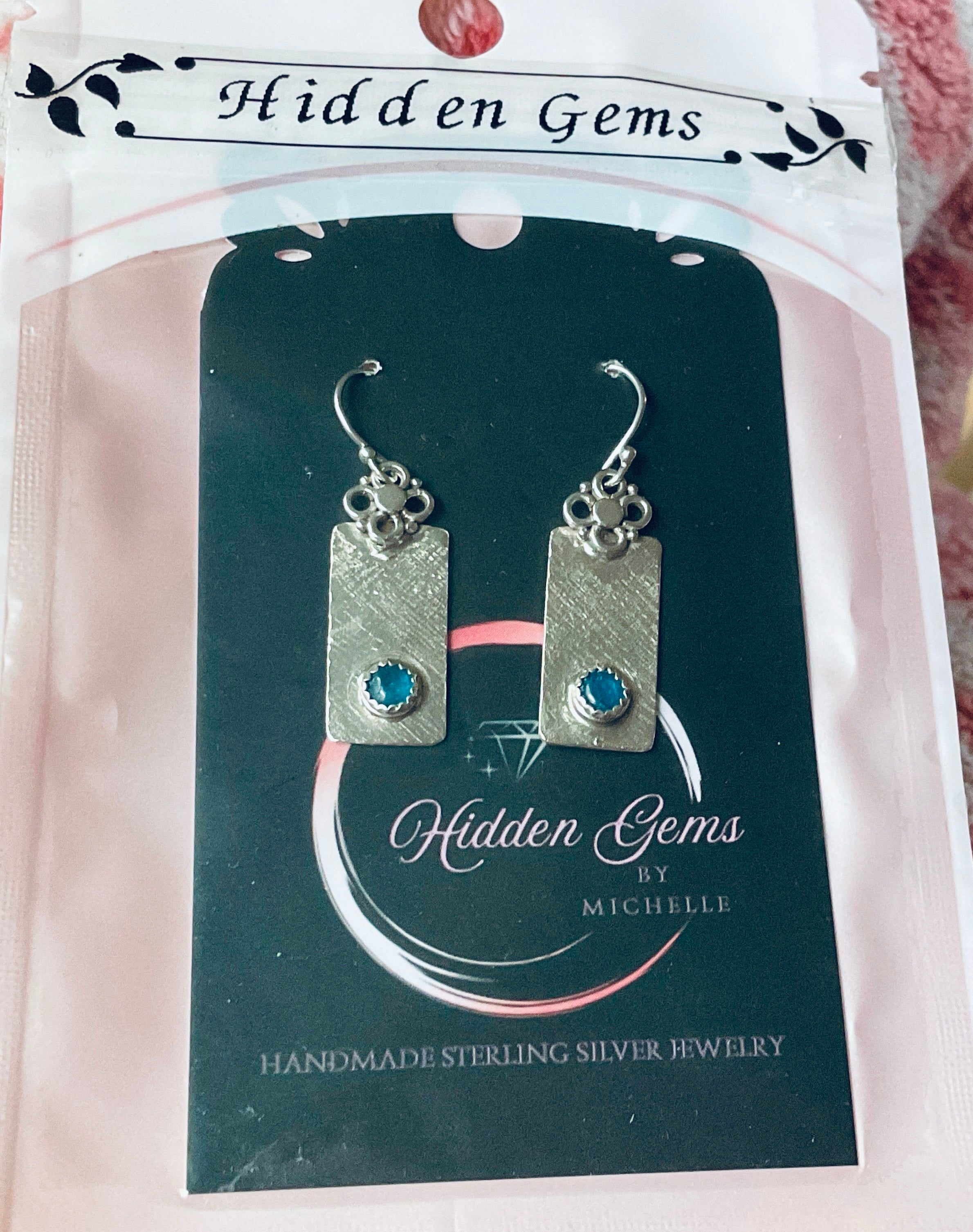 E95 SS ‘Sheet & Stone’ 4 mm Blue Apatite Earrings