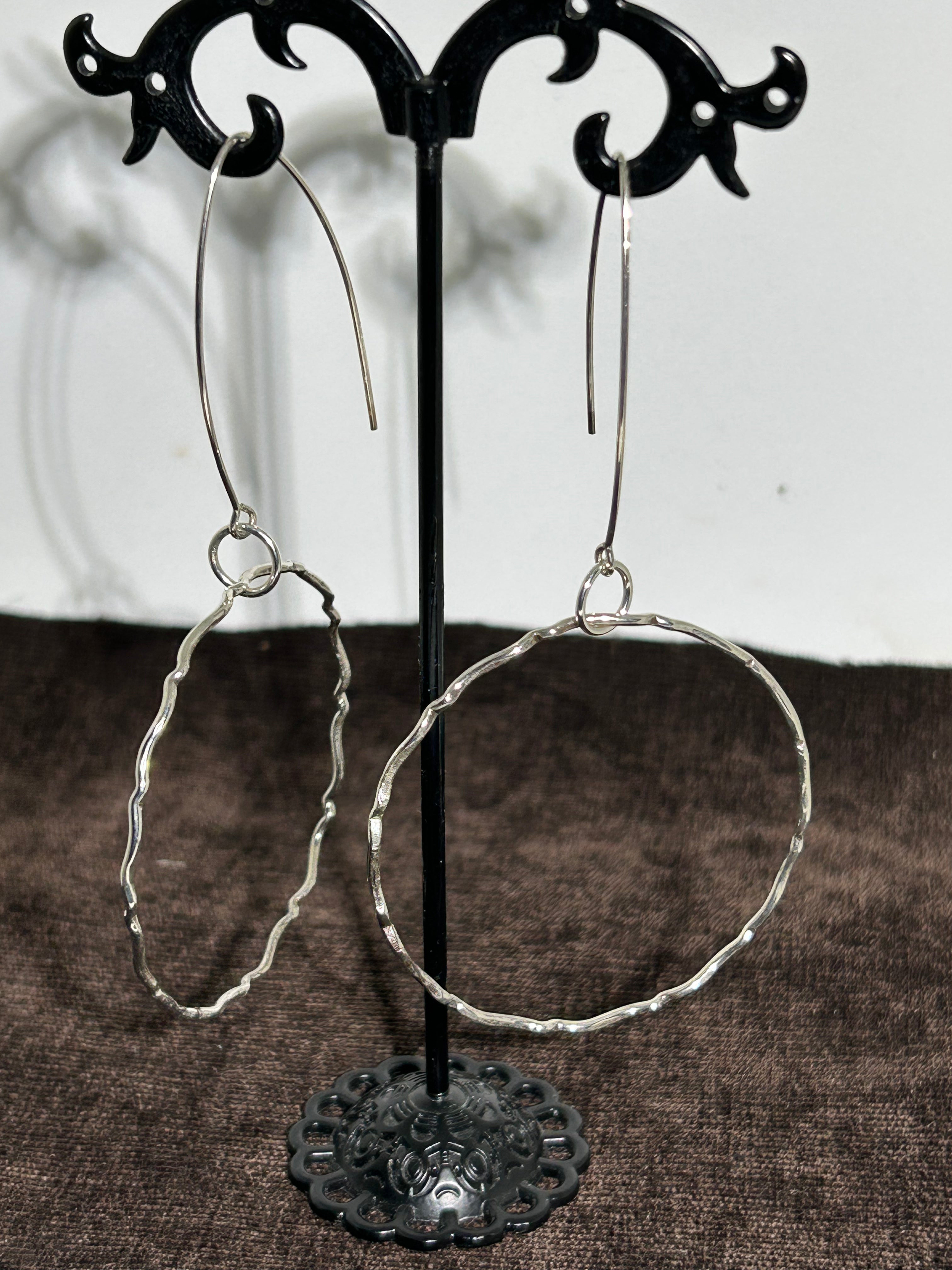 E151 SS Lg hoop earrings