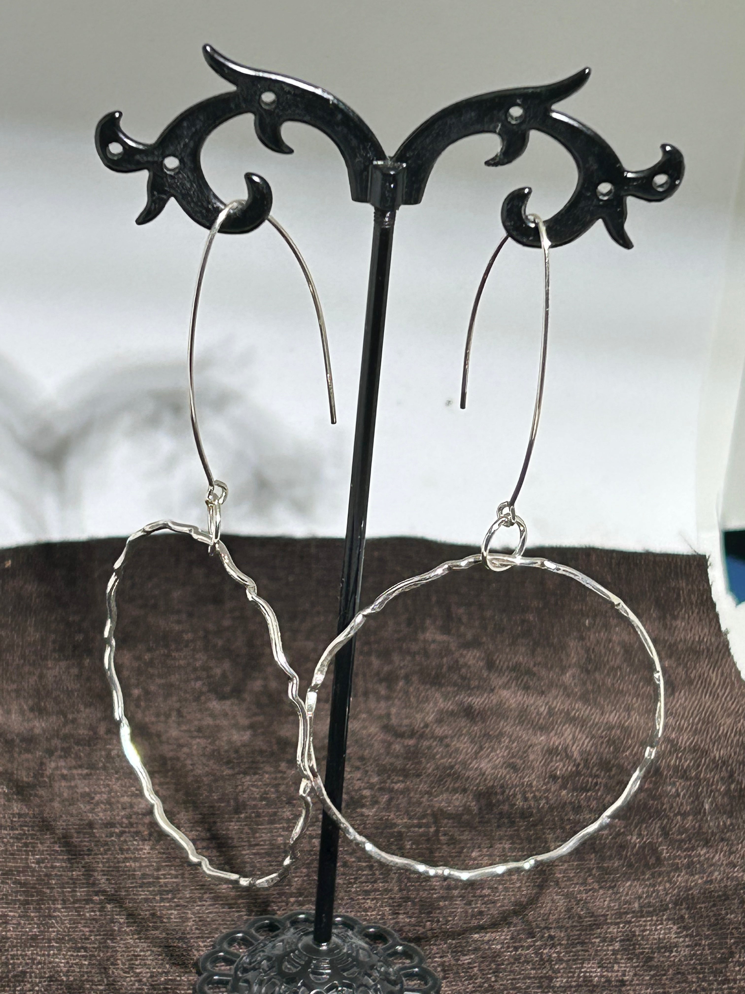 E151 SS Lg hoop earrings
